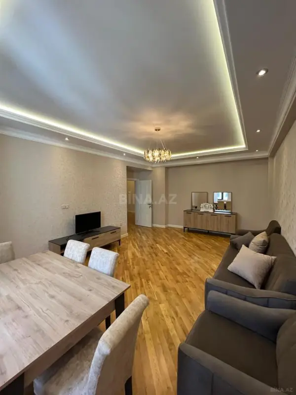 Kirayə verilir 3 otaqlı mənzil 130 m²