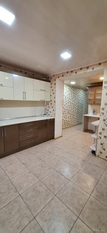 Satılır 3 otaqlı mənzil 115 m²