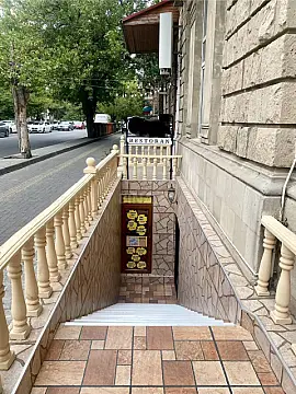 Kirayə verilir obyekt 600 m² — Bakı 600.00 m²