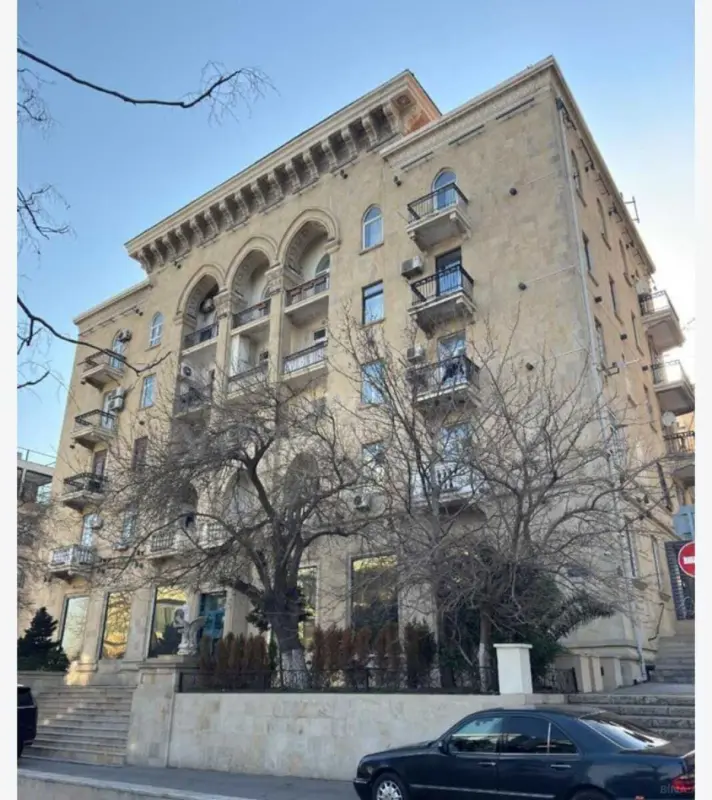 Satılır 2 otaqlı mənzil 70 m²