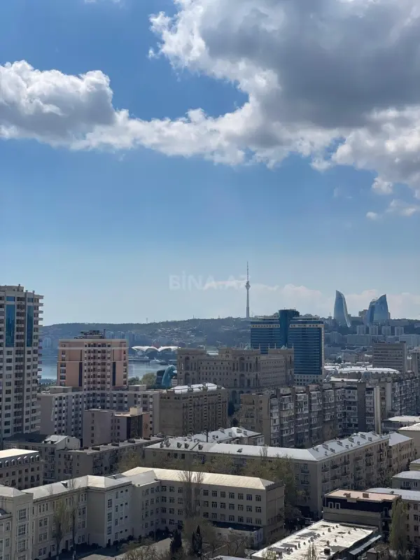 Satılır 3 otaqlı mənzil 100 m²