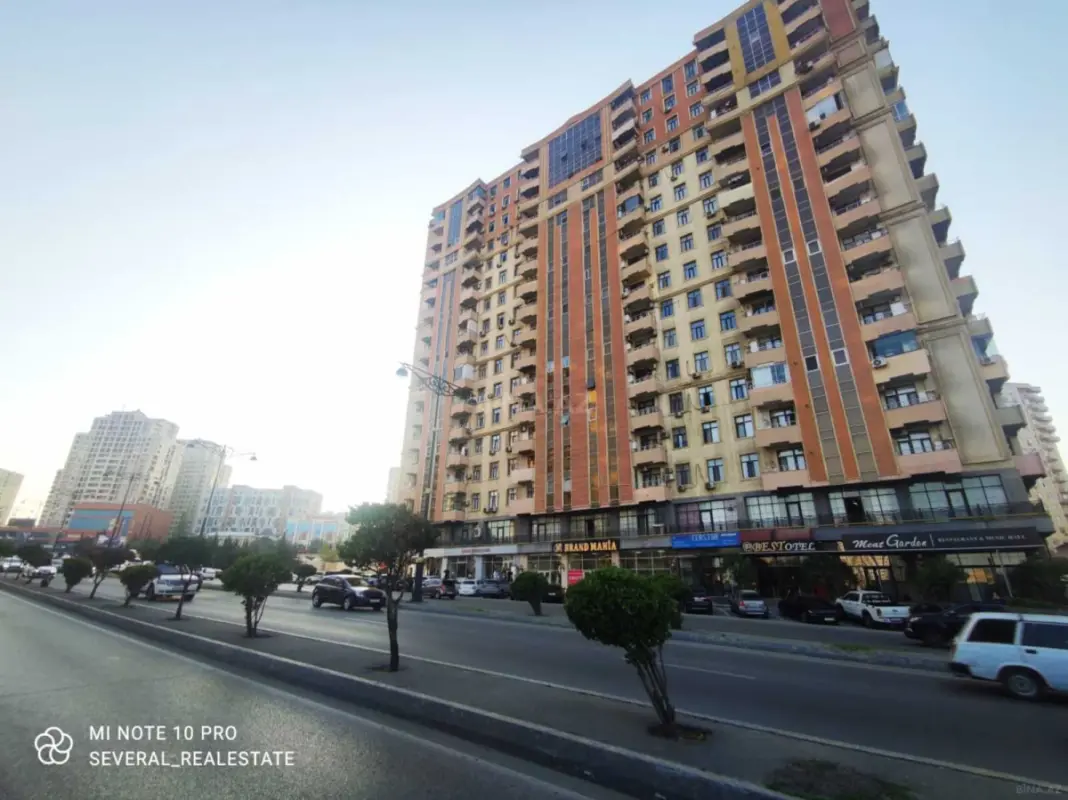 Kirayə verilir 3 otaqlı mənzil 105 m²