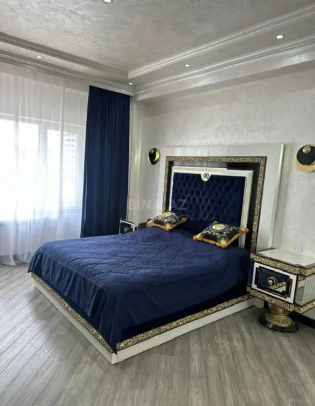 Kirayə verilir 3 otaqlı mənzil 140 m²