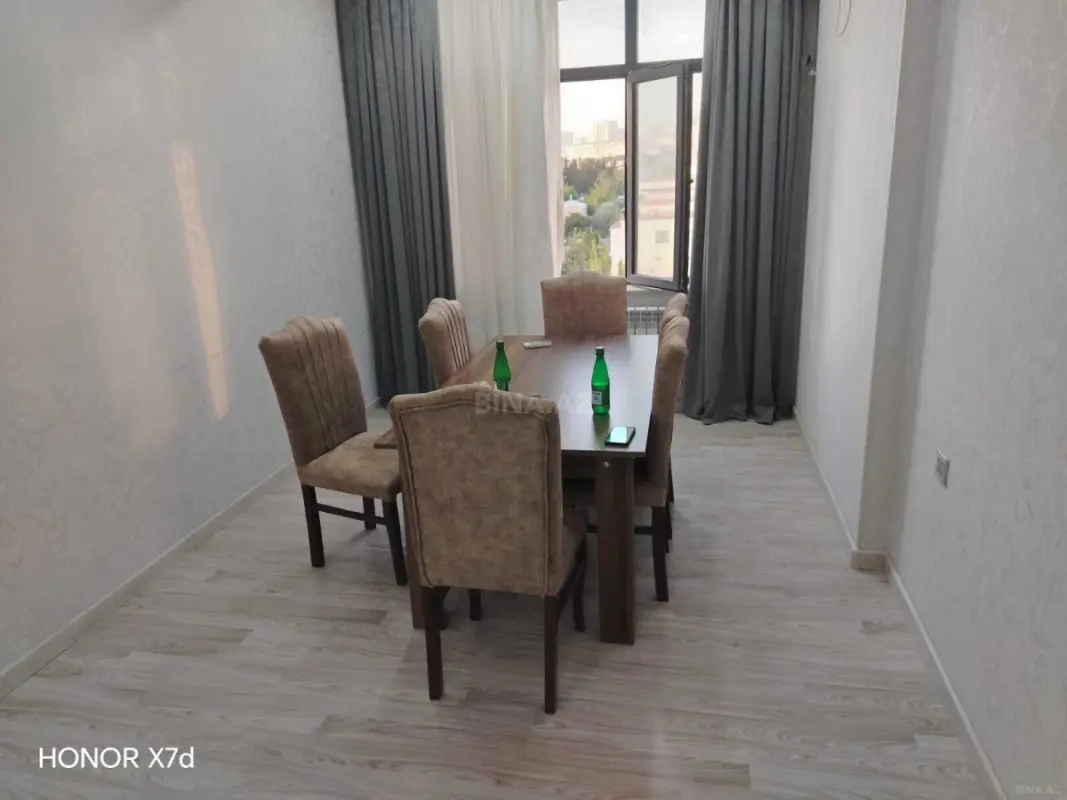 Kirayə verilir 2 otaqlı mənzil 55 m²