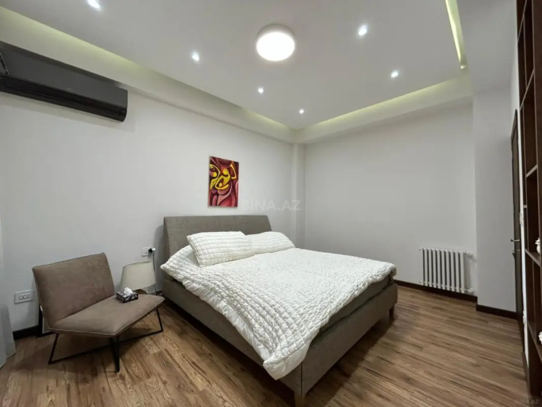 Kirayə verilir 3 otaqlı mənzil 130 m²