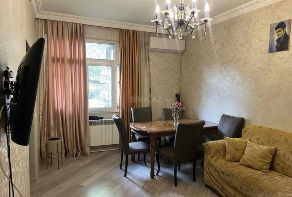 Satılır 2 otaqlı mənzil 75 m²