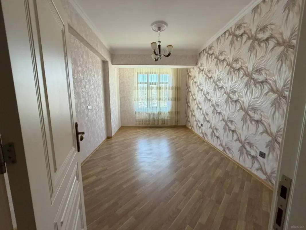 Kirayə verilir 3 otaqlı mənzil 110 m²