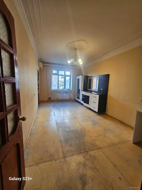 Satılır 4 otaqlı mənzil 88 m²