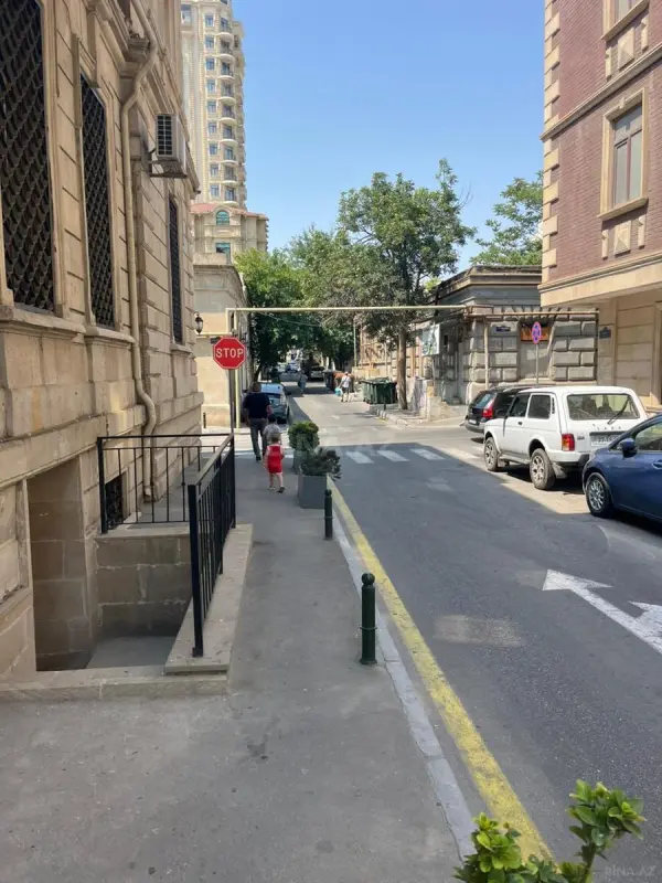 Kirayə verilir obyekt 170 m²