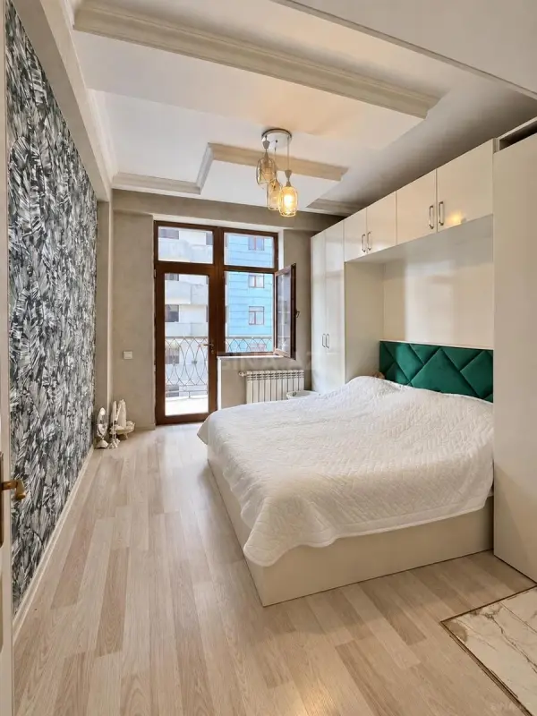 Satılır 2 otaqlı mənzil 56 m²