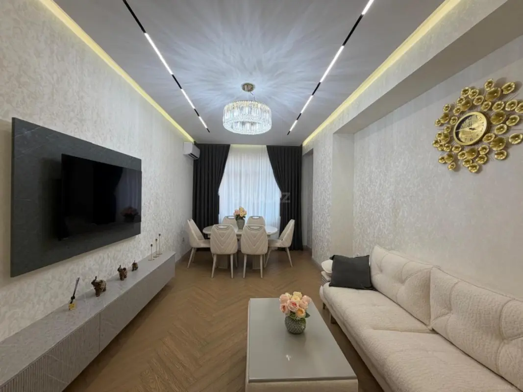 Satılır 3 otaqlı mənzil 108 m²