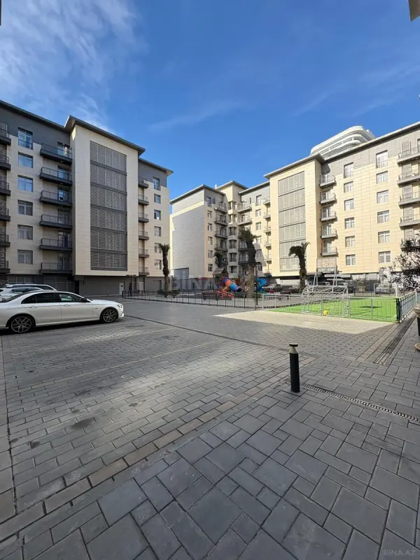 Kirayə verilir 4 otaqlı mənzil 170 m²