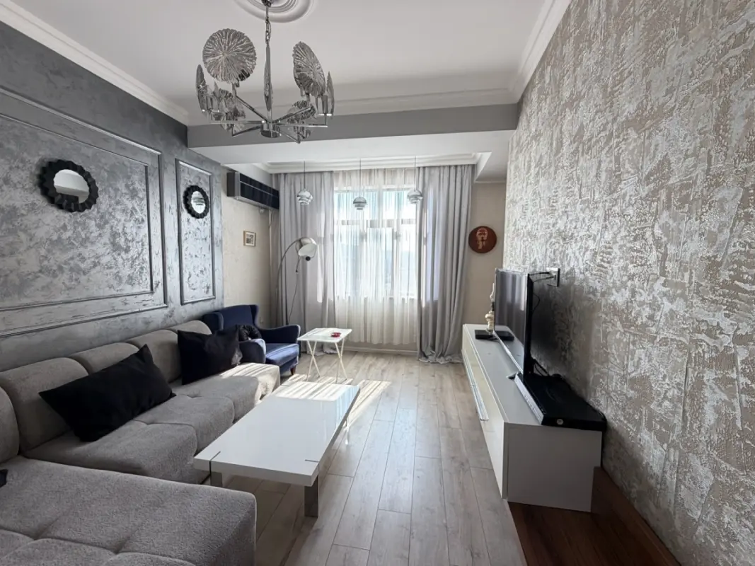 Satılır 2 otaqlı mənzil 53 m²