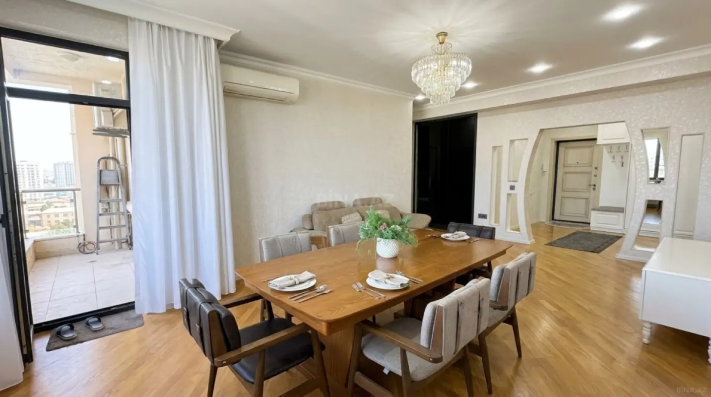 Satılır 3 otaqlı mənzil 100 m²