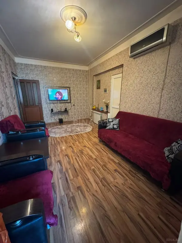 Satılır 2 otaqlı mənzil 42 m²