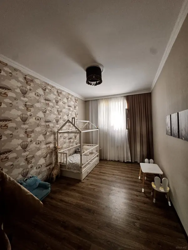 Satılır 5 otaqlı həyət evi 168 m²