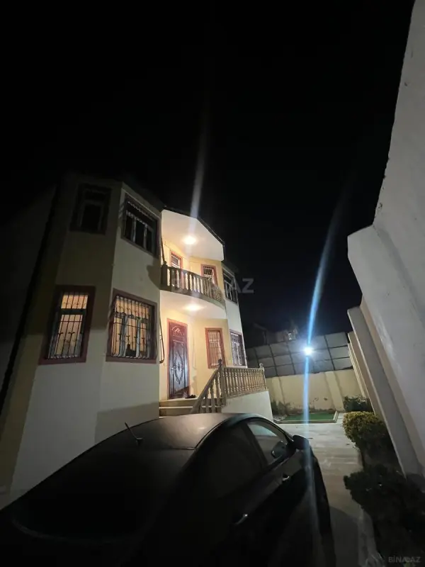 Satılır 7 otaqlı həyət evi 210 m²
