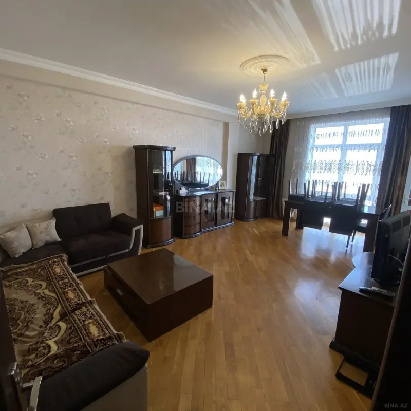 Kirayə verilir 2 otaqlı mənzil 92 m²