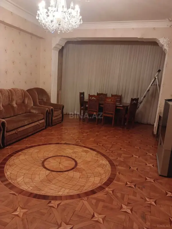 Kirayə verilir 3 otaqlı mənzil 130 m²