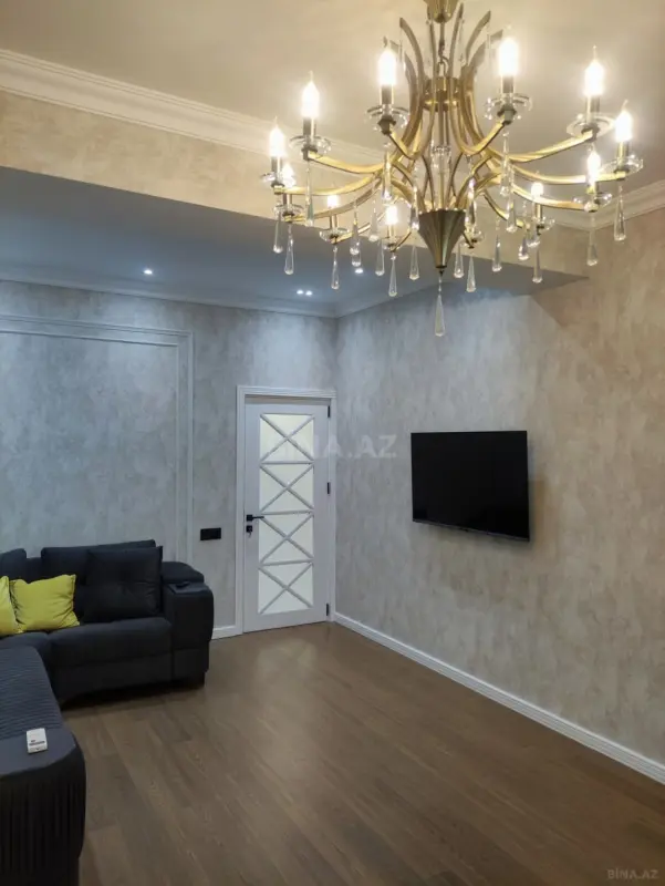 Satılır 2 otaqlı mənzil 80 m²