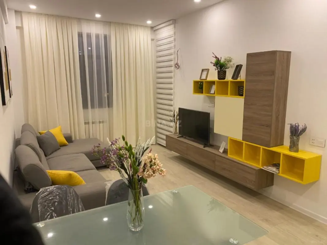 Kirayə verilir 2 otaqlı mənzil 55 m²