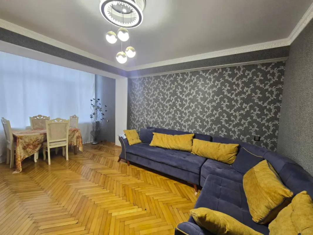 Kirayə verilir 2 otaqlı mənzil 40 m²