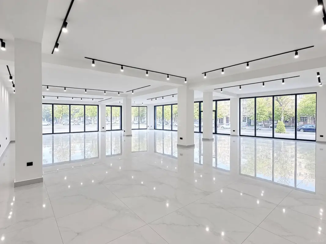Kirayə verilir obyekt 500 m²