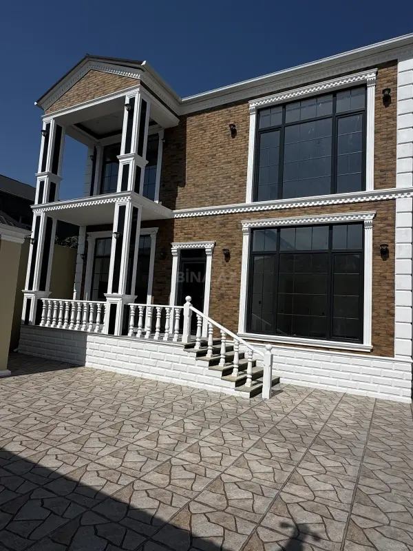 Satılır 5 otaqlı həyət evi 220 m²