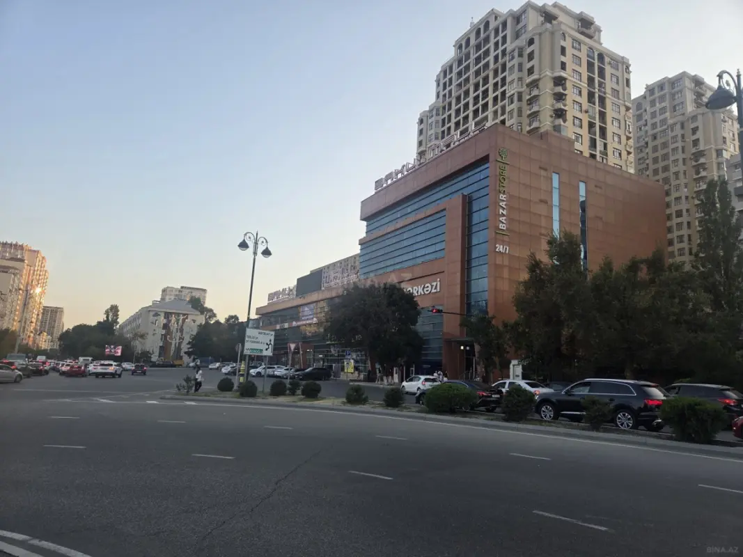 Satılır 3 otaqlı mənzil 127 m²