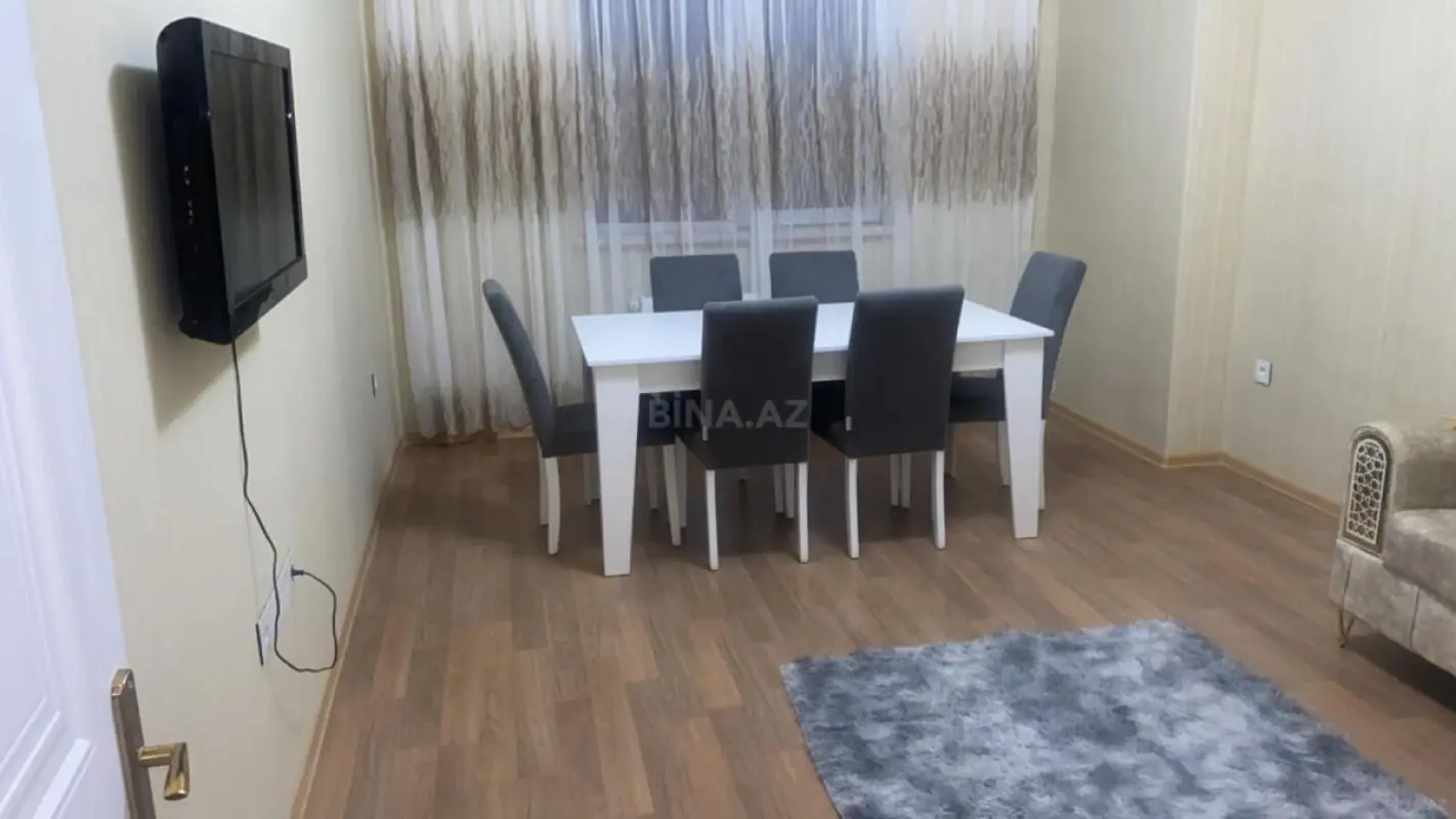 Kirayə verilir 4 otaqlı mənzil 100 m²