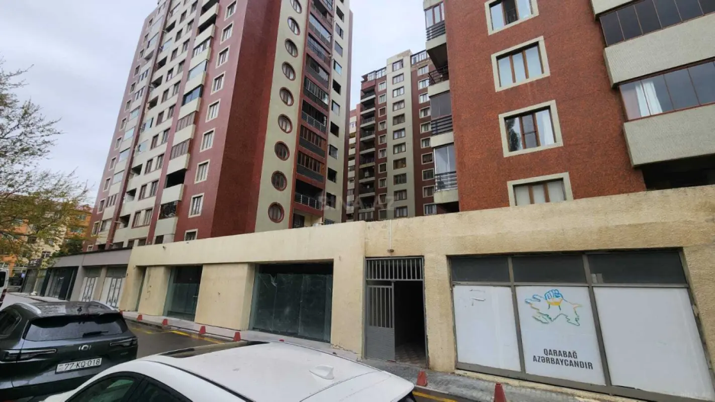 Satılır obyekt 178 m²