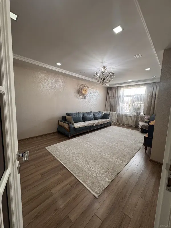 Satılır 2 otaqlı mənzil 83.5 m²