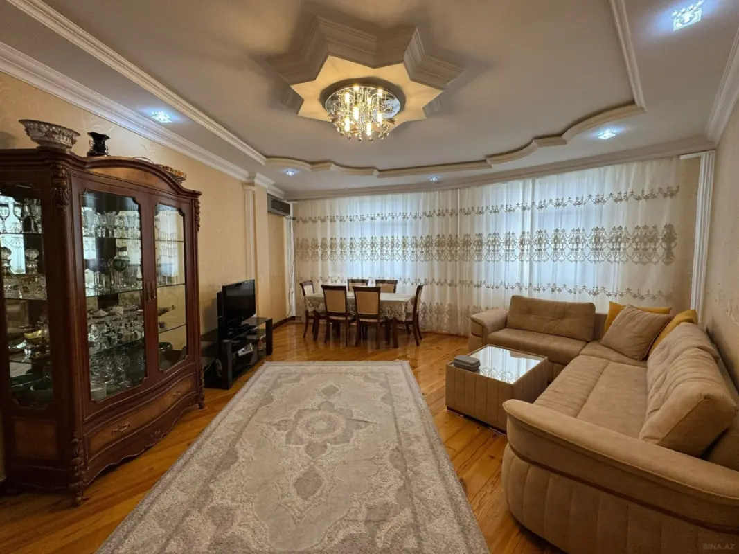 Satılır 3 otaqlı mənzil 115 m²