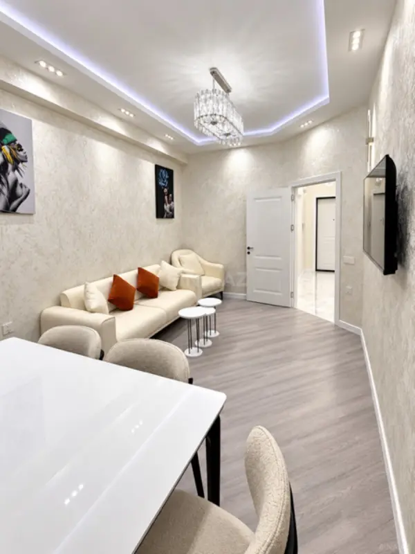 Kirayə verilir 2 otaqlı mənzil 52 m²