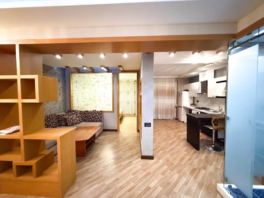 Satılır 2 otaqlı mənzil 70 m²
