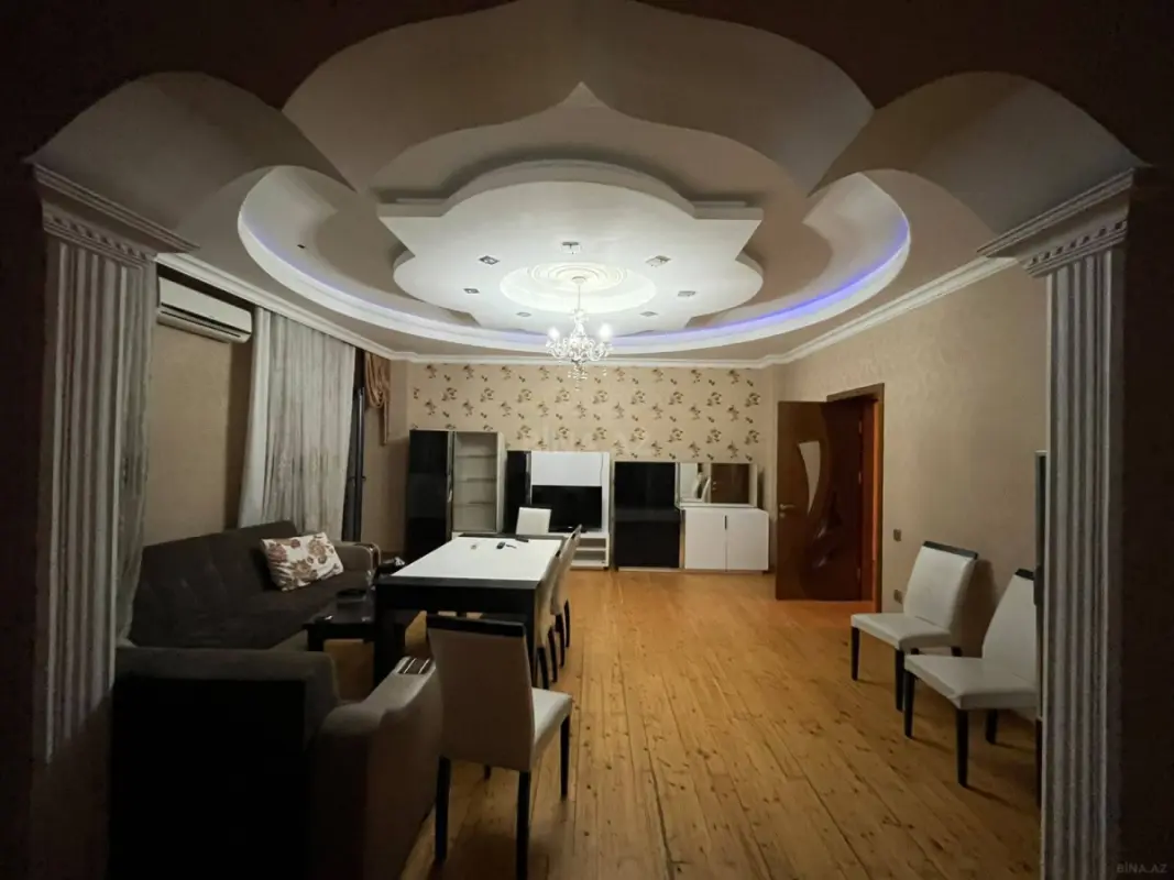 Kirayə verilir 3 otaqlı mənzil 130 m²