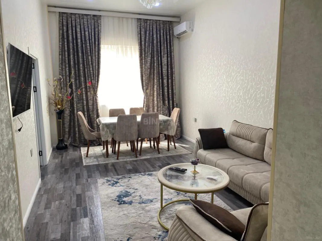 Satılır 2 otaqlı mənzil 72.5 m²