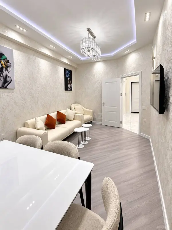 Kirayə verilir 2 otaqlı mənzil 52 m²
