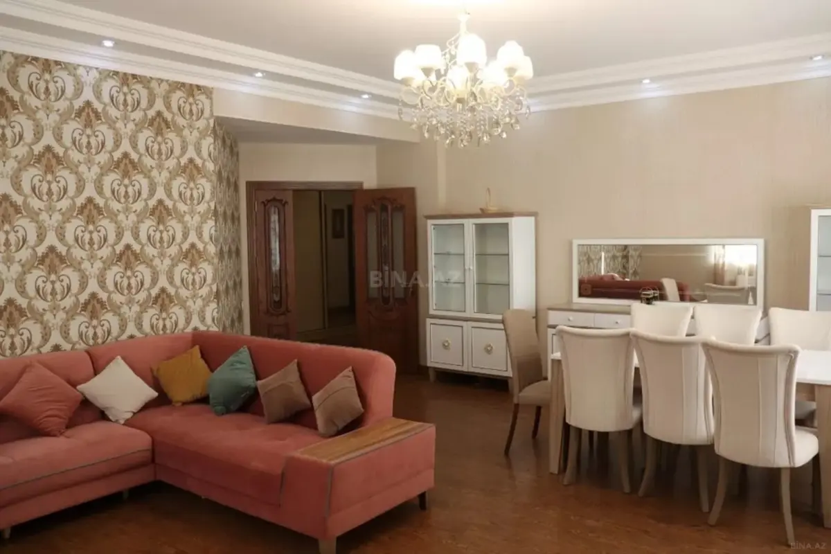 Kirayə verilir 3 otaqlı mənzil 150 m²