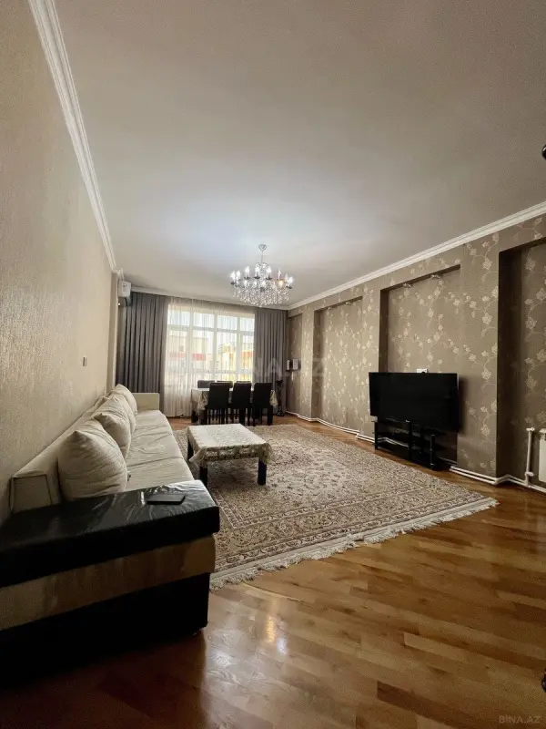 Satılır 3 otaqlı mənzil 145 m²
