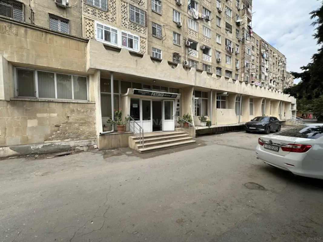 Satılır obyekt 663 m²