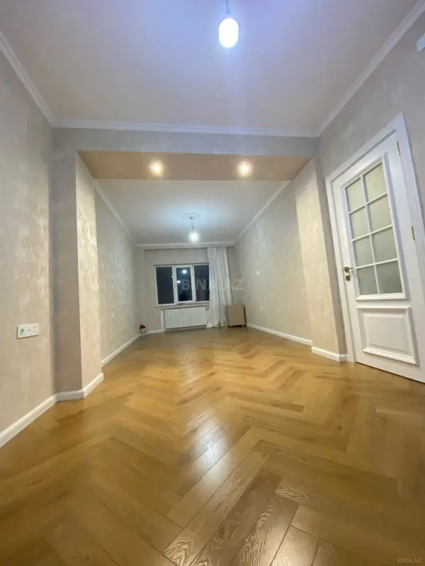 Satılır 2 otaqlı mənzil 92 m²