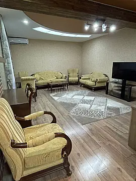 Kirayə verilir 3 otaqlı mənzil 130 m² — Bakı, Badamdar 3 otaq 130.00 m²