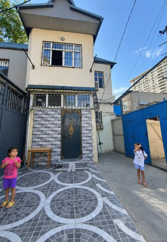 Kirayə verilir 4 otaqlı həyət evi 200 m²