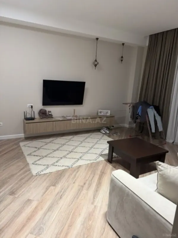 Kirayə verilir 2 otaqlı mənzil 77 m²