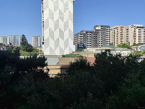 Satılır 3 otaqlı mənzil 117 m² — Bakı 3 otaq 117.00 m²