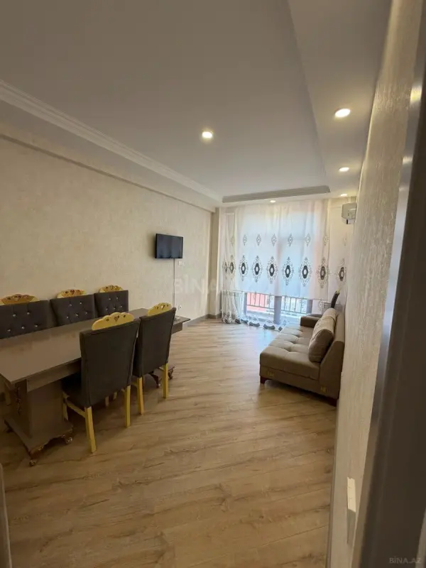 Kirayə verilir 2 otaqlı mənzil 87 m²