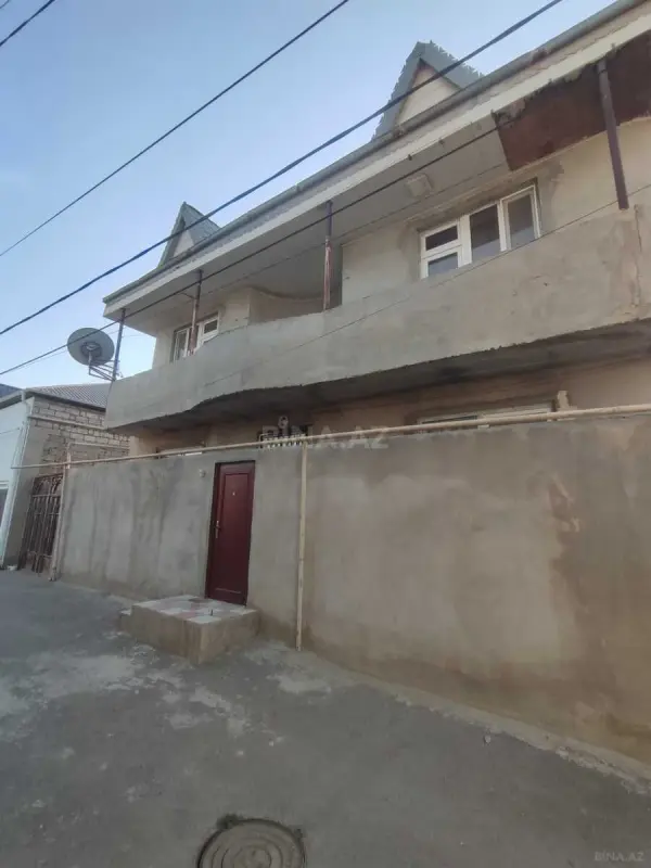 Satılır 7 otaqlı həyət evi 180 m²