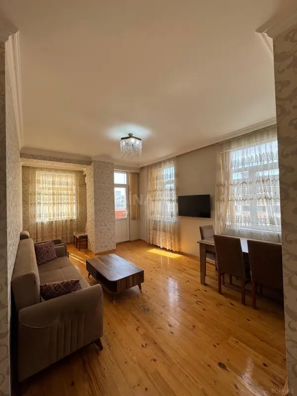 Satılır 3 otaqlı mənzil 110 m²