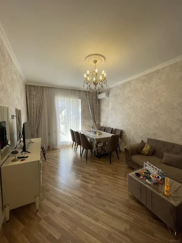 Satılır 5 otaqlı həyət evi 220 m²